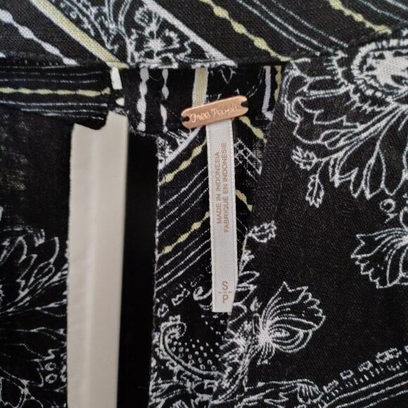 Free People Walking on a Dream Tunic Top Black White S NWOT - Picture 6 of 10